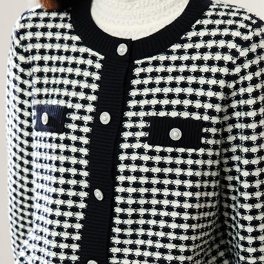 玳莎女装格子提花针织开衫秋冬新款小香风复古圆领毛衣外套  DD33315 商品图3