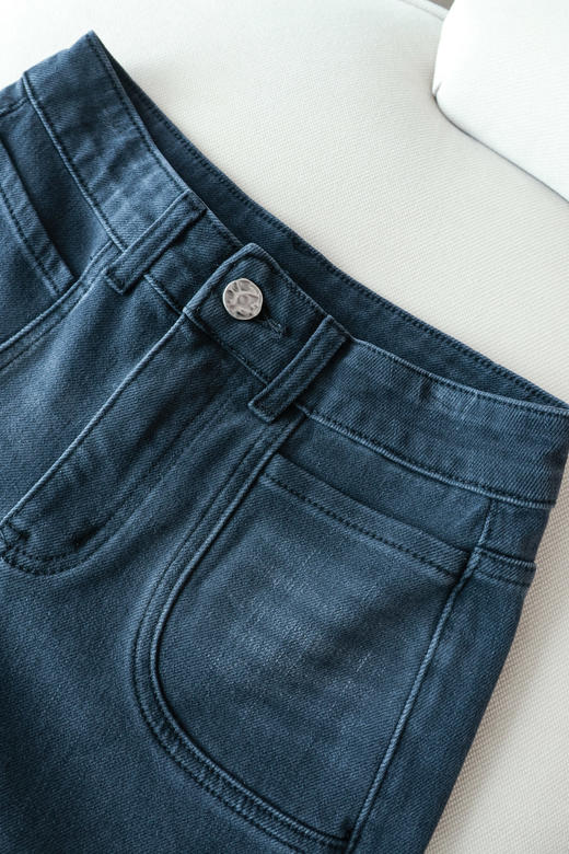 脚印扣口袋灰黑直筒裤 商品图6