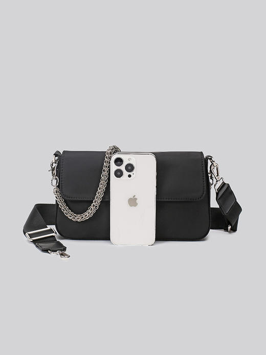 【尼龙单肩腋下包】休闲简约链条  三角标时尚质感  小众设计包包 商品图3