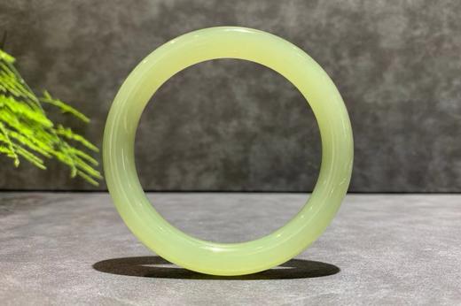 【御珠宫坊】青白玉手镯55.5mm 商品图0