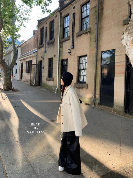 Read Nameless /休闲白色小香宽松外套+念念第一条皮裤 商品图4