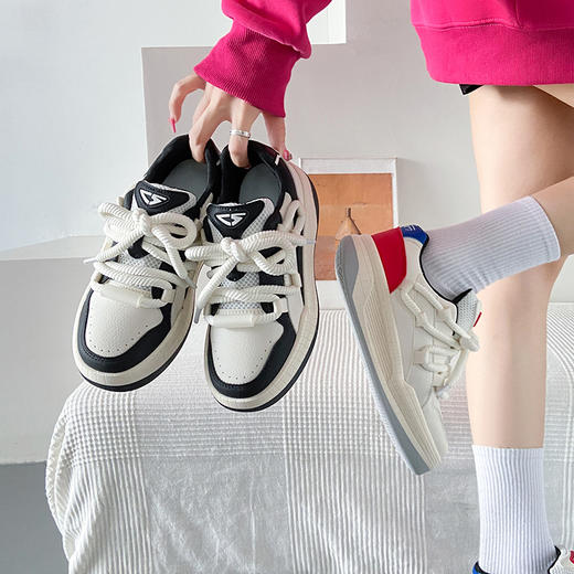 「两款配色！潮流穿搭」2023秋季新款厚底小白鞋 ins潮街拍休闲鞋日常学生韩版鞋 商品图3