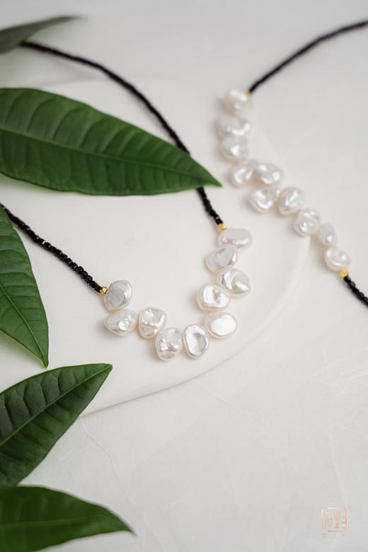 巴洛克花瓣珍珠黑尖晶设计项链 商品图1