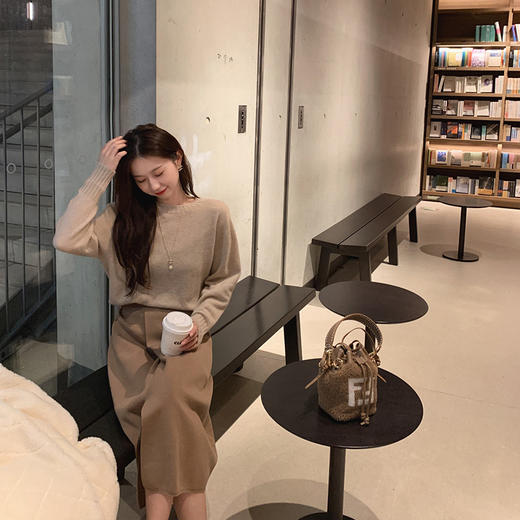 金蘑菇菇【橱窗半裙 巧克力 色 】必囤！奇妙叠片设计，巨巨巨藏肉收胯！ 商品图0