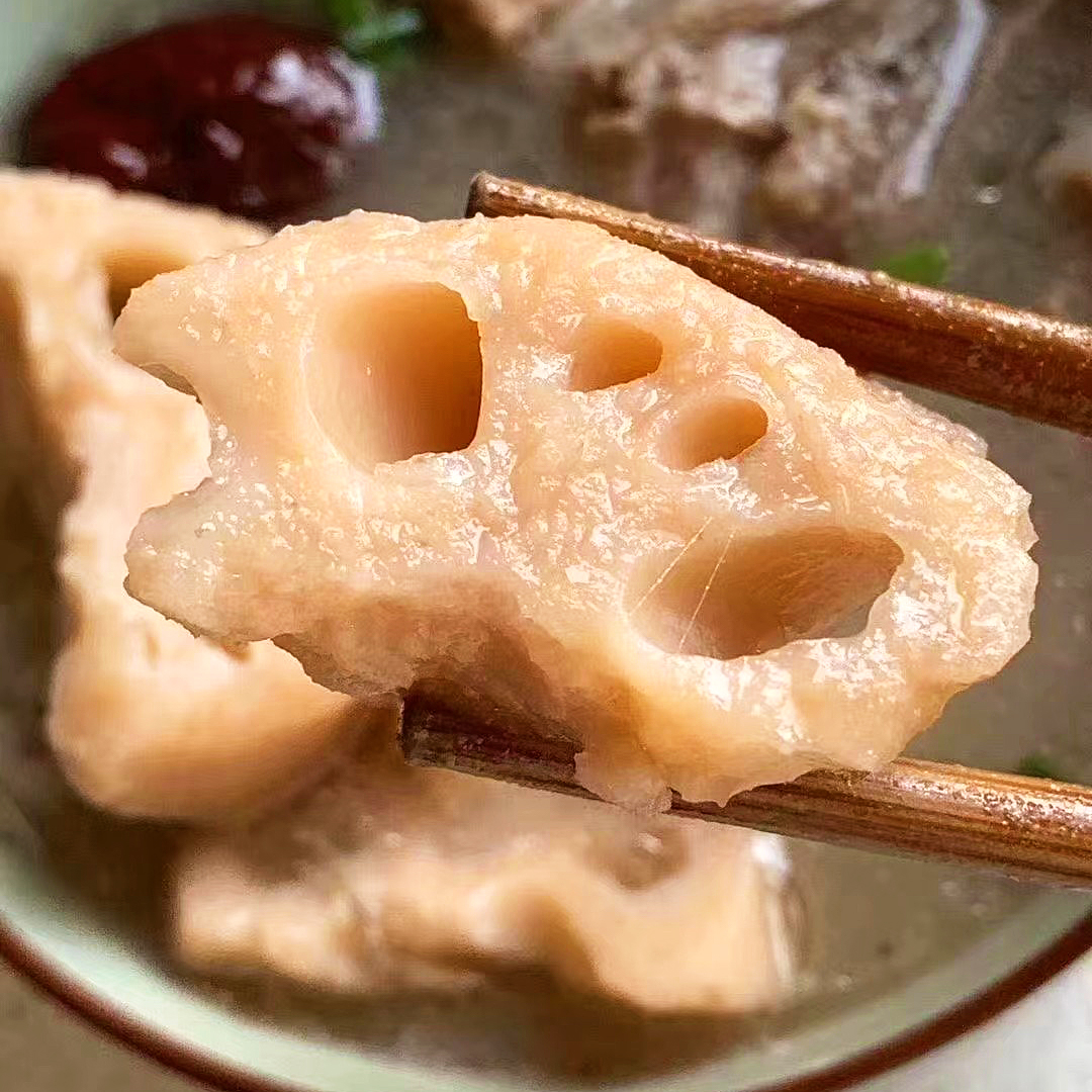 『正宗洪湖粉莲藕』新鲜现挖，煲汤莲藕，粉面连丝，清香肥厚