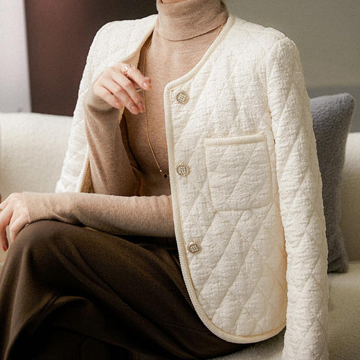 ORIGINAL&CO 小香风棉服 圆领/V领 浮雕菱格设计 丝棉填充 轻盈不压身 3款可选 商品图0