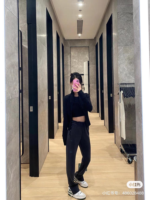 原价💰1180元！超显瘦lu家神裤！侧开叉铜氨丝休闲裤丨标牌齐全❗️出入专柜无压力！显腿长的黄金段位31英寸！铜氨丝面料，手感非常软糯丝滑，超适合秋冬！版型巨好，搭配老爹鞋超显腿长~ 商品图11