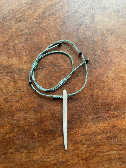 鱼脑冻瑪瑙缝衣针形吊坠项链，顺丰包邮 商品图1