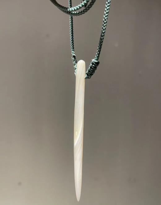 鱼脑冻瑪瑙缝衣针形吊坠项链，顺丰包邮 商品图0