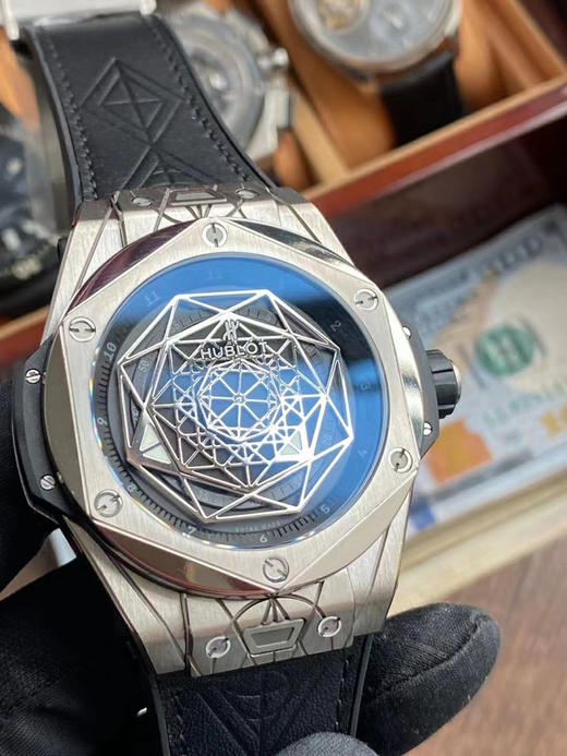 NOOB强刺青 系列—刺青腕表！原装1:1开模，耗时两年倾心打造！表壳：尺寸45mm，技术重大突破、业内对版钛金属外壳，市面流传版本大多为钢壳，表壳模具多达十几件 商品图1