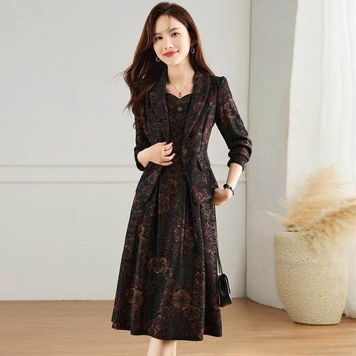 QYM-TB-DS0406-Y花色连衣裙秋冬季新款两件套连衣裙西装短款外套中长款打底A字裙 商品图0