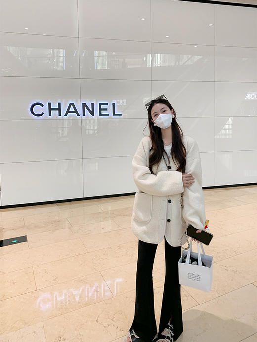 <曾小咸推荐> 【出街公式】羊羔毛V领外套+开叉裤子 商品图2