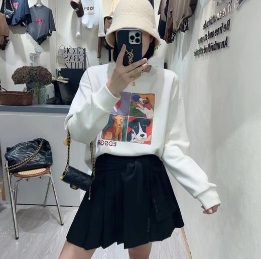 女狗狗字母卫衣9870 商品图0