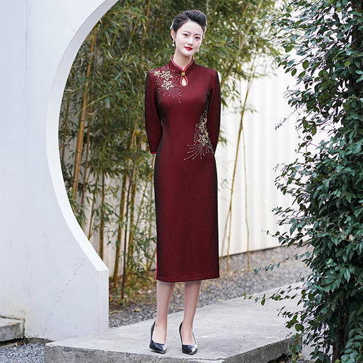 MLY秋冬新款旗袍复合料中长款钉珠旗袍立领宴会礼服 商品图3