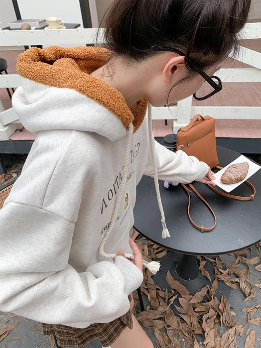 <曾小咸推荐> 【欧尼街拍】字母拼色帽子卫衣 商品图4