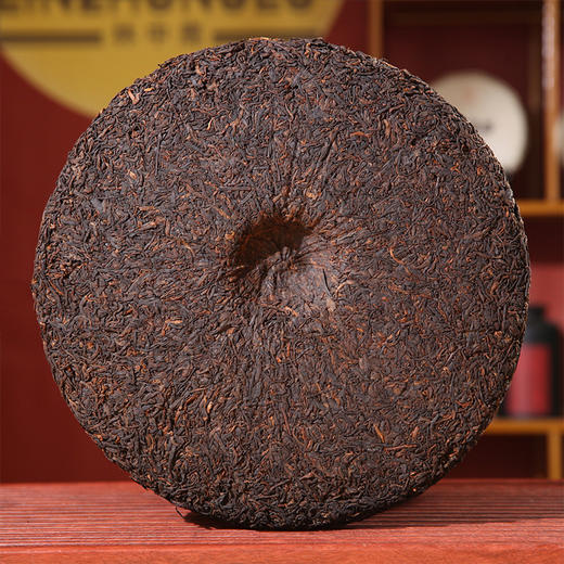 吉顺号易武正山普洱熟茶饼3000克裸饼批发 商品图2