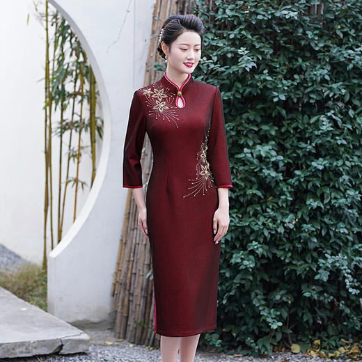 MLY秋冬新款旗袍复合料中长款钉珠旗袍立领宴会礼服 商品图0