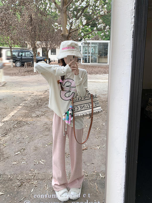 <曾小咸推荐> 【轻氧女孩】杏色S字母T恤 商品图3