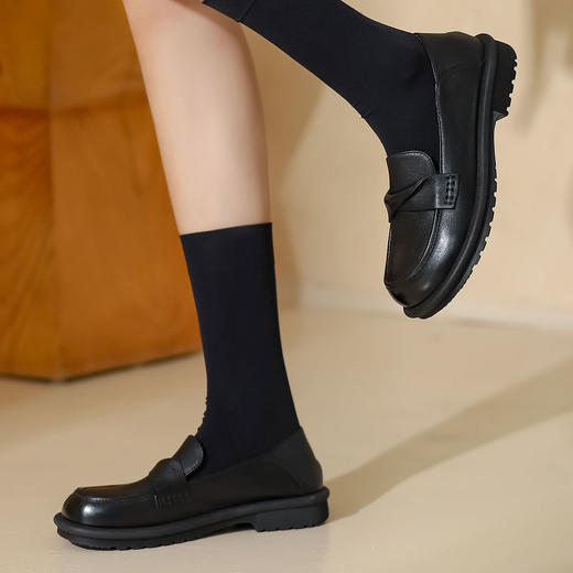 西村名物2023秋季新品圆头平底粗跟深口鞋舒适乐福鞋T23AM12421 商品图9