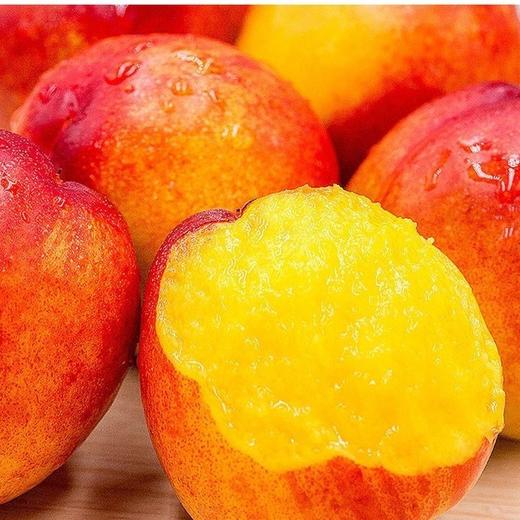 【肉嫩多汁 甜蜜爽滑】新疆火焰蜜桃礼盒装 9颗/12颗 4斤装 商品图0