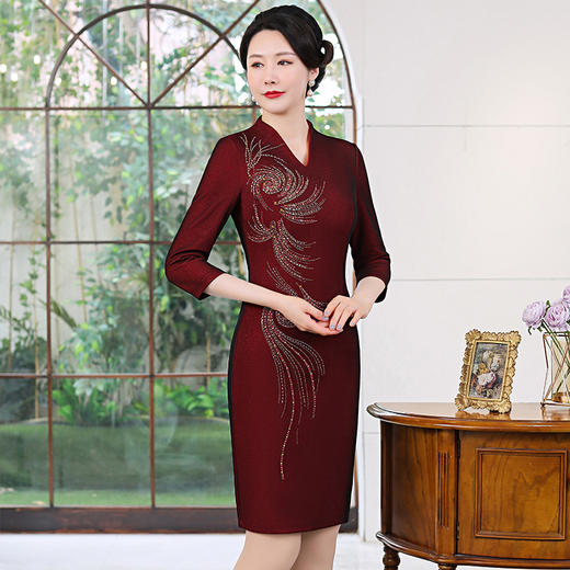 MLY秋装新款优雅知性大码烫钻钉珠连衣裙 商品图0