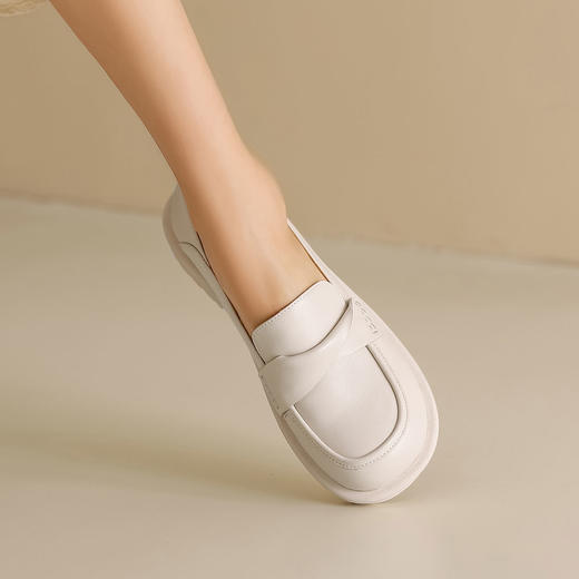 西村名物2023秋季新品圆头平底粗跟深口鞋舒适乐福鞋T23AM12421 商品图5