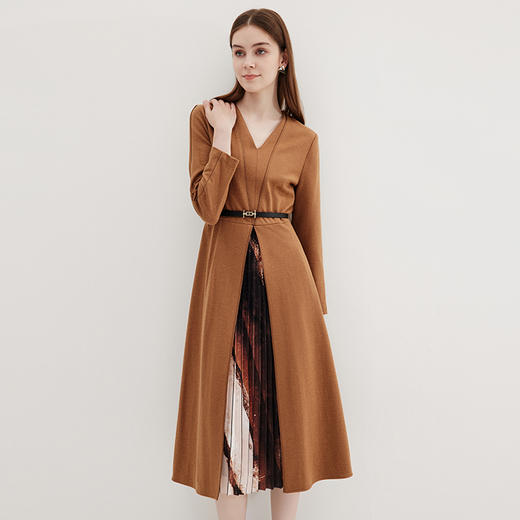 EITIE爱特爱冬季新款气质时尚V领收腰A字百褶拼接连衣裙7207904 商品图3