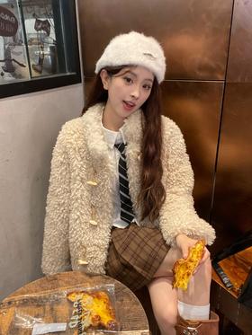 糯叽叽的#羊羔毛外套，这个秋冬的保暖就靠它啦！