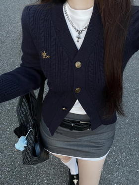 说起针织衫的代名词，哪能没有“学院风”的呢~