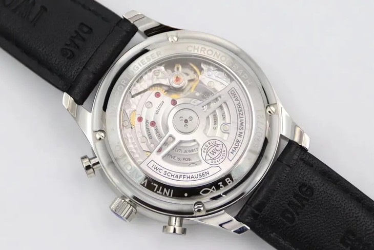 ZF厂万国绿盘葡计V2背透版IW371615对比az怎么样