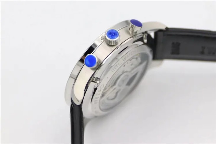 ZF厂万国绿盘葡计V2背透版IW371615对比az怎么样