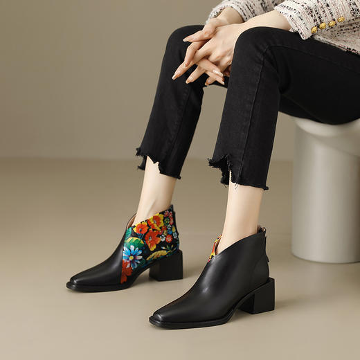 黑色民族风刺绣高跟短靴，秋冬小方头粗跟中跟靴女士马丁靴JJ-D8010 商品图5