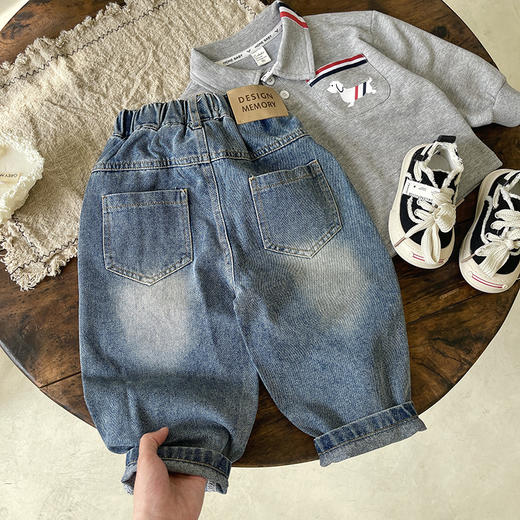 【设计简约而经典，展现时尚与个性！】2023秋款新品儿童牛仔裤 男童女童经典牛仔裤童装裤子为孩子们带来舒适感和时尚风格 商品图3