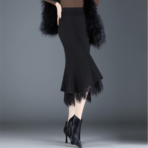 MYX-JY-5226-L蕾丝拼接修身时尚包臀鱼尾裙2022年冬款长款松紧腰气质半身裙 商品图1