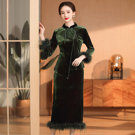 AYK-QF-230825双色丝绒撞色套装女系带立领毛边拼接长袖唐装女+长款半身裙 商品图2