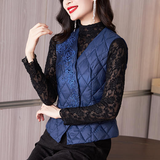秋冬新款，棉马甲保暖妈妈外穿纯色上衣外套夹棉背心马甲KQL-422H2233 商品图3