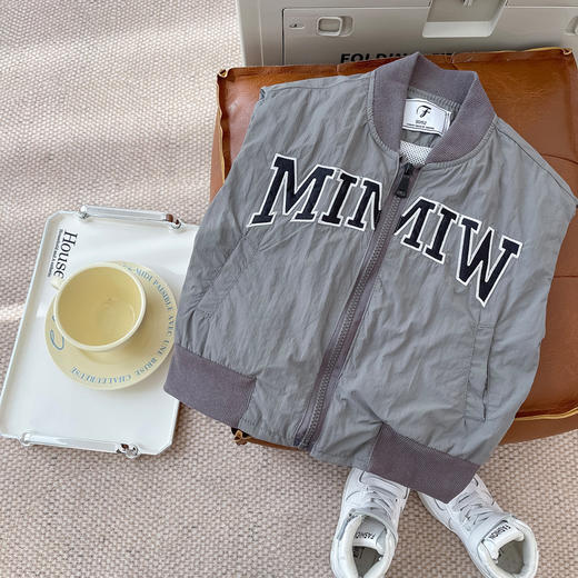 【坎肩式设计，秋季优选！】男童字母马甲韩版2023秋季新款童装坎肩小童马夹儿童帅气外套背心lm 商品图2