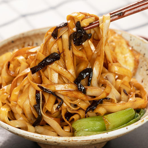 【葱香四溢！鲜香开阳葱油拌面酱】唇齿留香不绝于口。鲜美调味，拌面常备！多种调味搭配，义家人拌面下饭酱网红调味酱速食配料鲜香开阳葱油拌面酱健康 商品图1