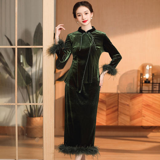 AYK-QF-230825双色丝绒撞色套装女系带立领毛边拼接长袖唐装女+长款半身裙 商品图0