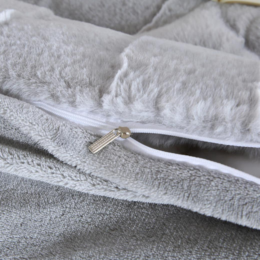 【自营】悠梦嘉居獭兔绒轻奢四件套天际灰4500g 商品图7