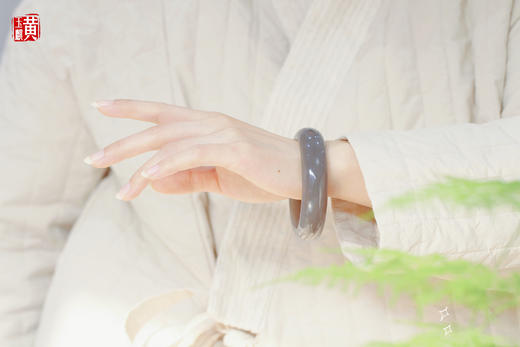 和田烟紫玉手镯  圈口：58.5mm 商品图1