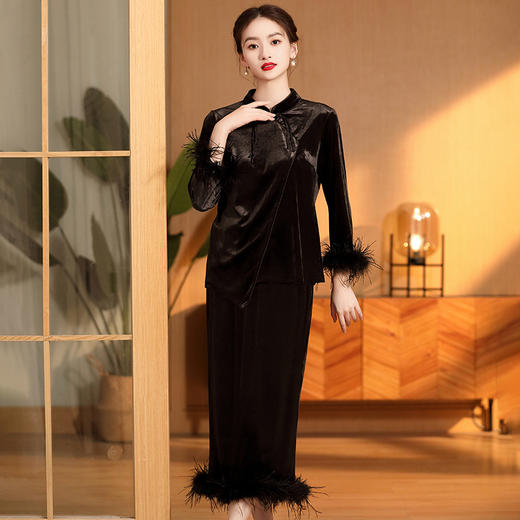 AYK-QF-230825双色丝绒撞色套装女系带立领毛边拼接长袖唐装女+长款半身裙 商品图1