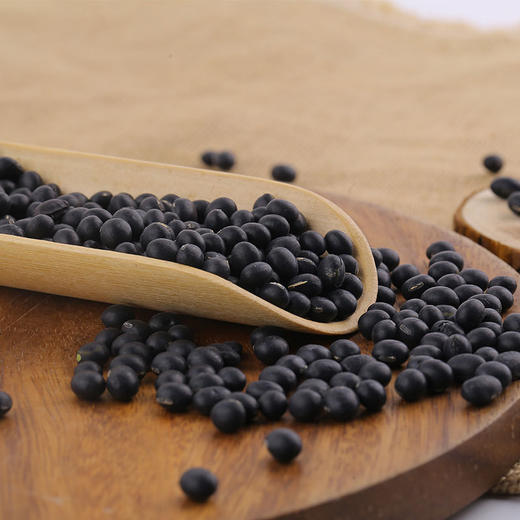 【豆粒饱满圆润干净！东北黑豆】满满400g，真空袋装，保持新鲜口感，保质期更长。黑豆真空袋装吉林东北特产黑豆健康好吃 商品图1