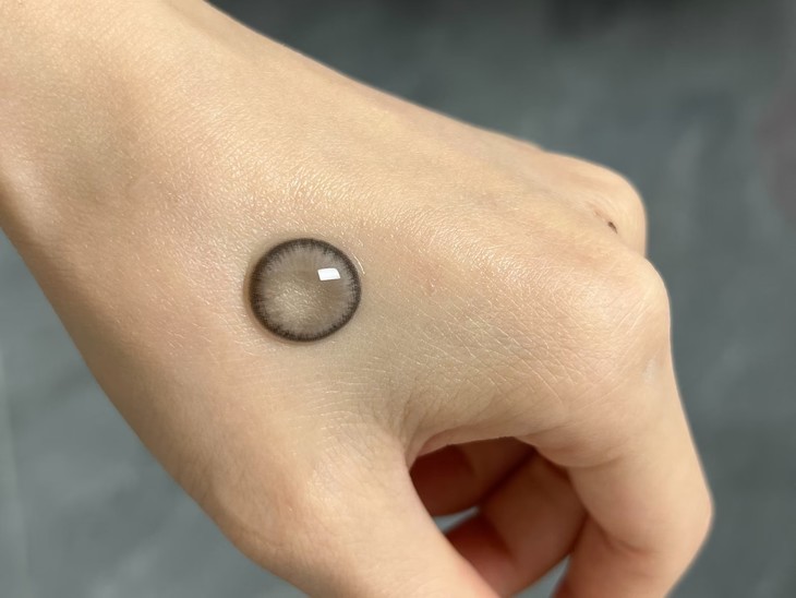 YUKICON 年抛隐形眼镜 芝麻奶灰 14.0mm 1副/2片 左右度数可不同-VVCON美瞳商城8 YUKICON 年抛隐形眼镜 芝麻奶灰 14.0mm 1副/2片 左右度数可不同 - VVCON美瞳商城