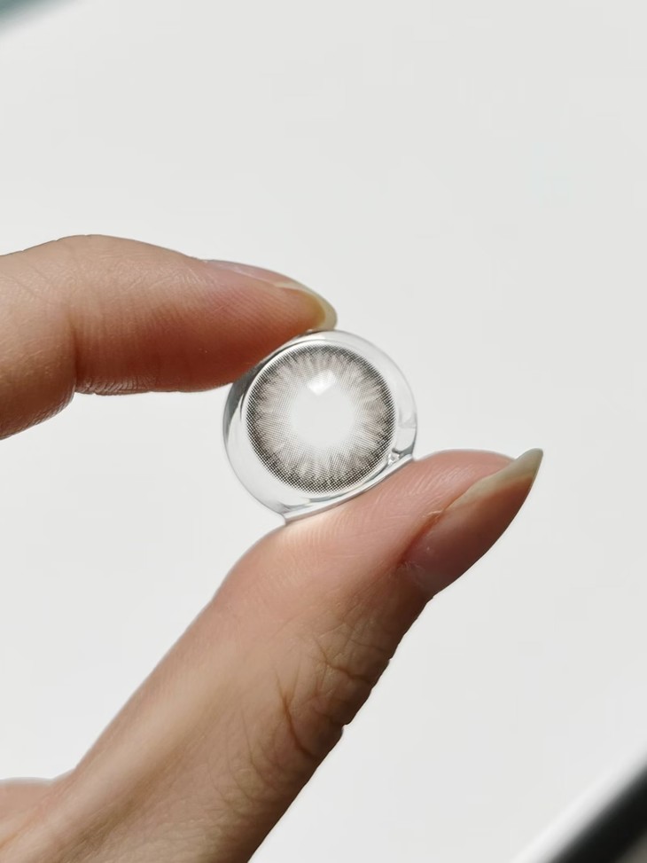 YUKICON 年抛隐形眼镜 芝麻奶灰 14.0mm 1副/2片 左右度数可不同-VVCON美瞳商城7 YUKICON 年抛隐形眼镜 芝麻奶灰 14.0mm 1副/2片 左右度数可不同 - VVCON美瞳商城