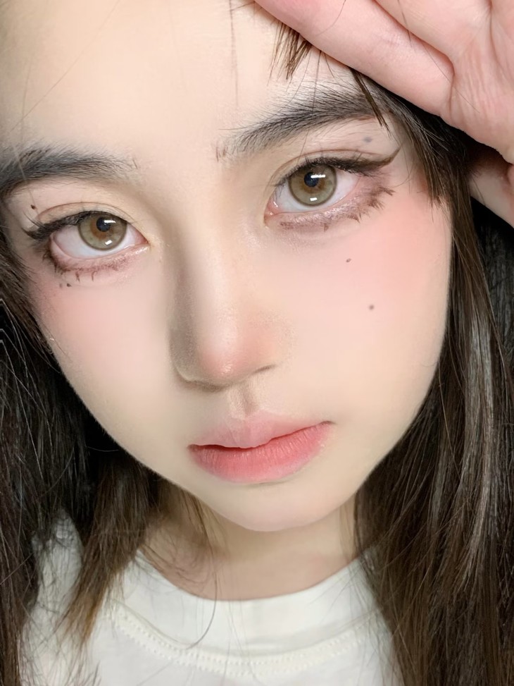 YUKICON 日抛/年抛双版本隐形眼镜 冷杏棕 14.2mm 日抛1盒/10片 年抛1副/2片 日抛左右度数不同需两盒-VVCON美瞳商城21