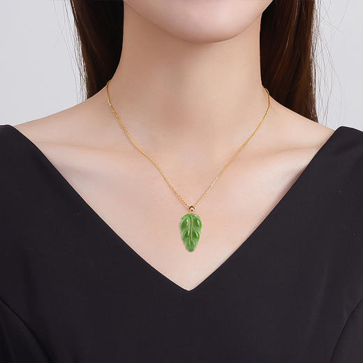 金枝玉叶天然和田玉吊坠 商品图1