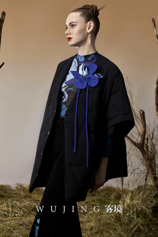 3203069 珠光蓝樱 两用胸花 雾境 商品图1