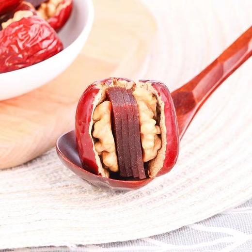 域之谷枣夹双核桃仁山楂糕 商品图0