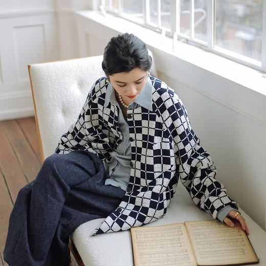 绽放735朵/复古棋盘格羊毛莫代尔棉立体感插肩袖设计毛呢外套 商品图0